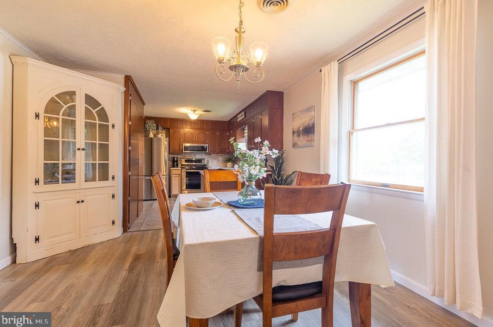 15 Jackson Dr, Chambersburg PA  17201-8962 exterior