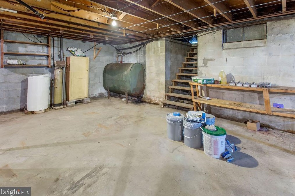 2796 Johnson Dr, Chambersburg PA  17201-8791 exterior