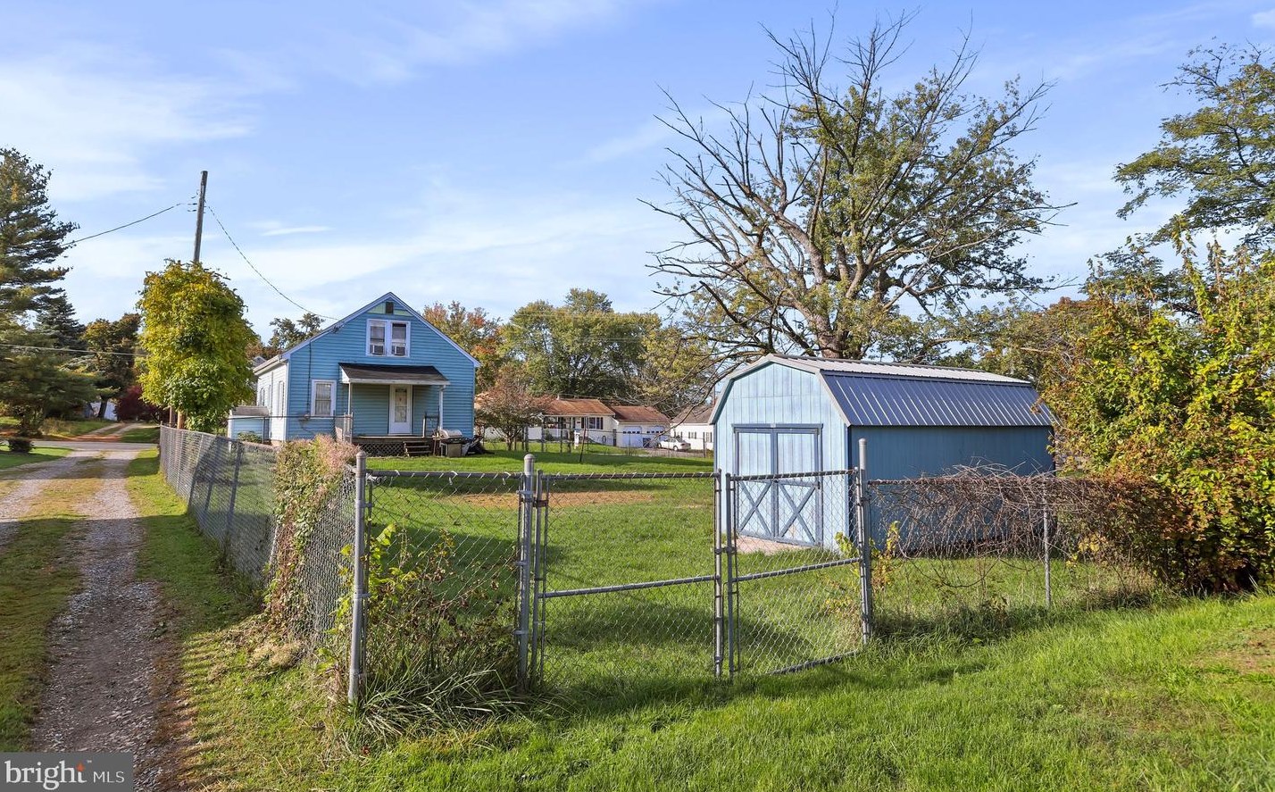 12221 Blue Mountain Ave, Roadside PA  17268-9492 exterior
