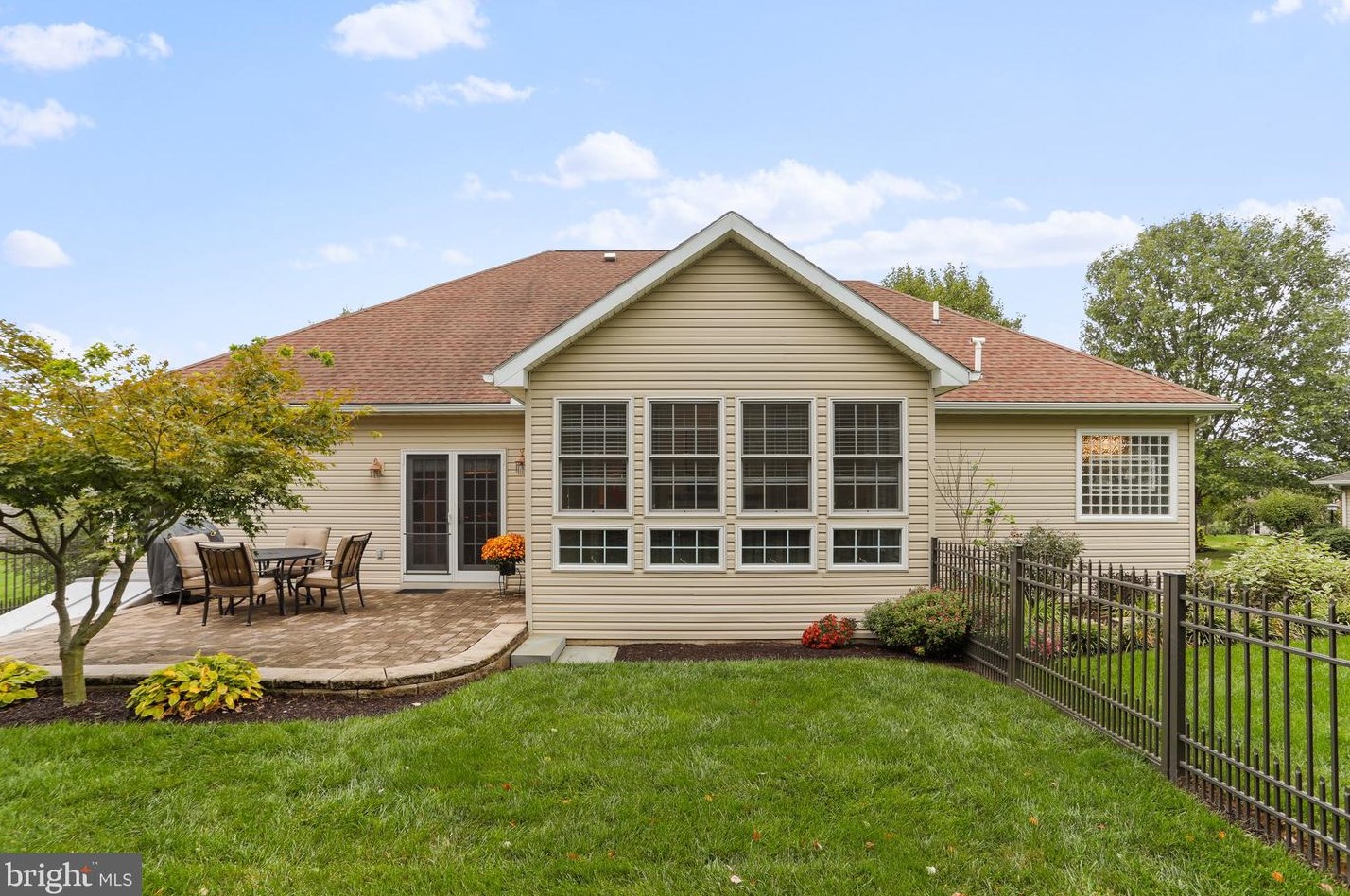 6342 Oak Leaf Ln, Fayetteville PA  17222-9451 exterior