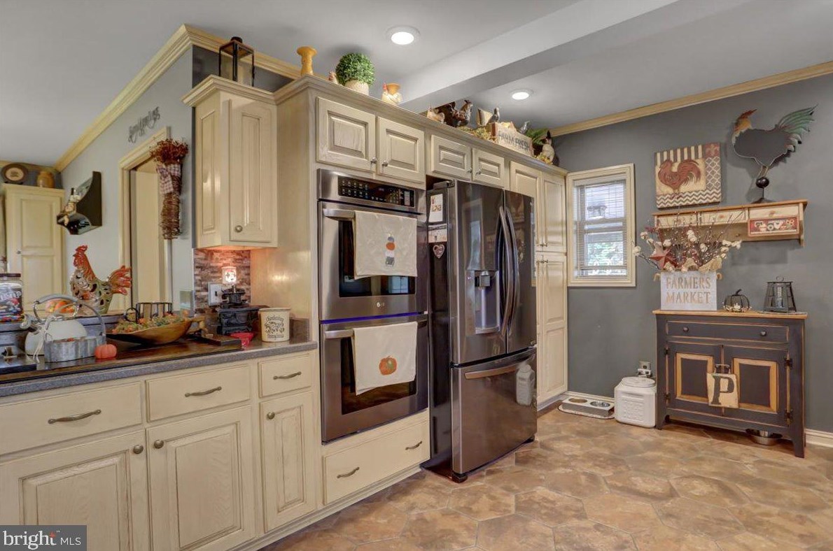 198 Falling Spring Rd, Chambersburg PA  17202-9001 exterior