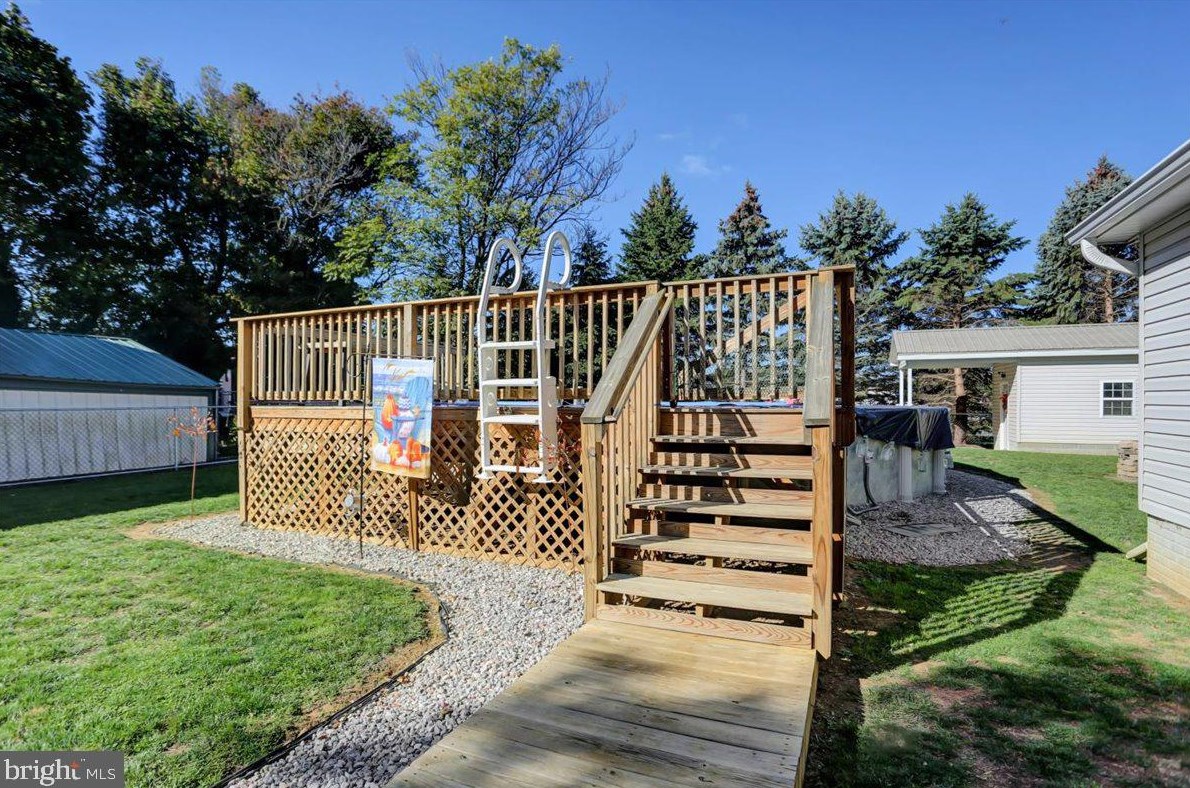 198 Falling Spring Rd, Chambersburg PA  17202-9001 exterior