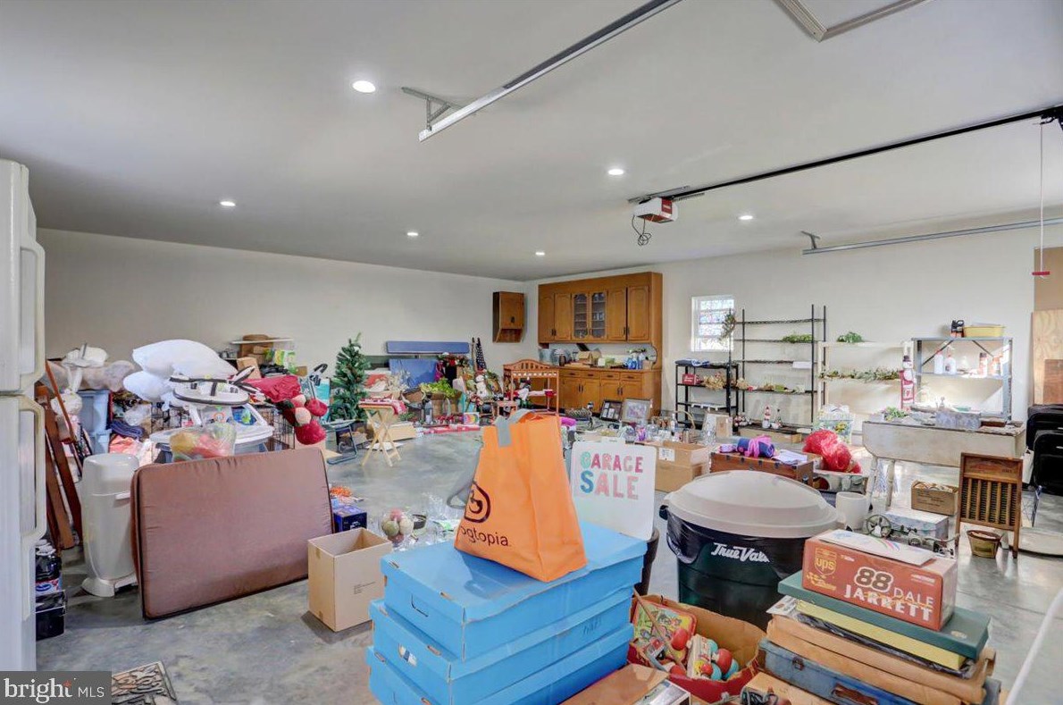 198 Falling Spring Rd, Chambersburg PA  17202-9001 exterior