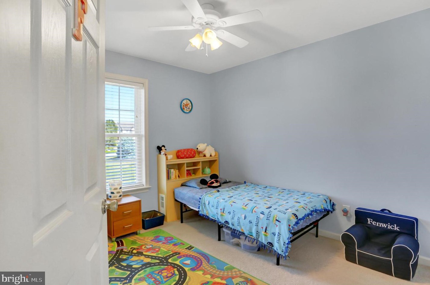 215 Cresthaven Dr, Fayetteville PA  17222-9377 exterior