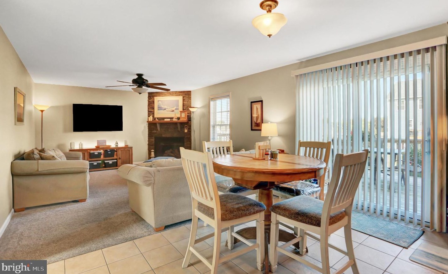 215 Cresthaven Dr, Fayetteville PA  17222-9377 exterior