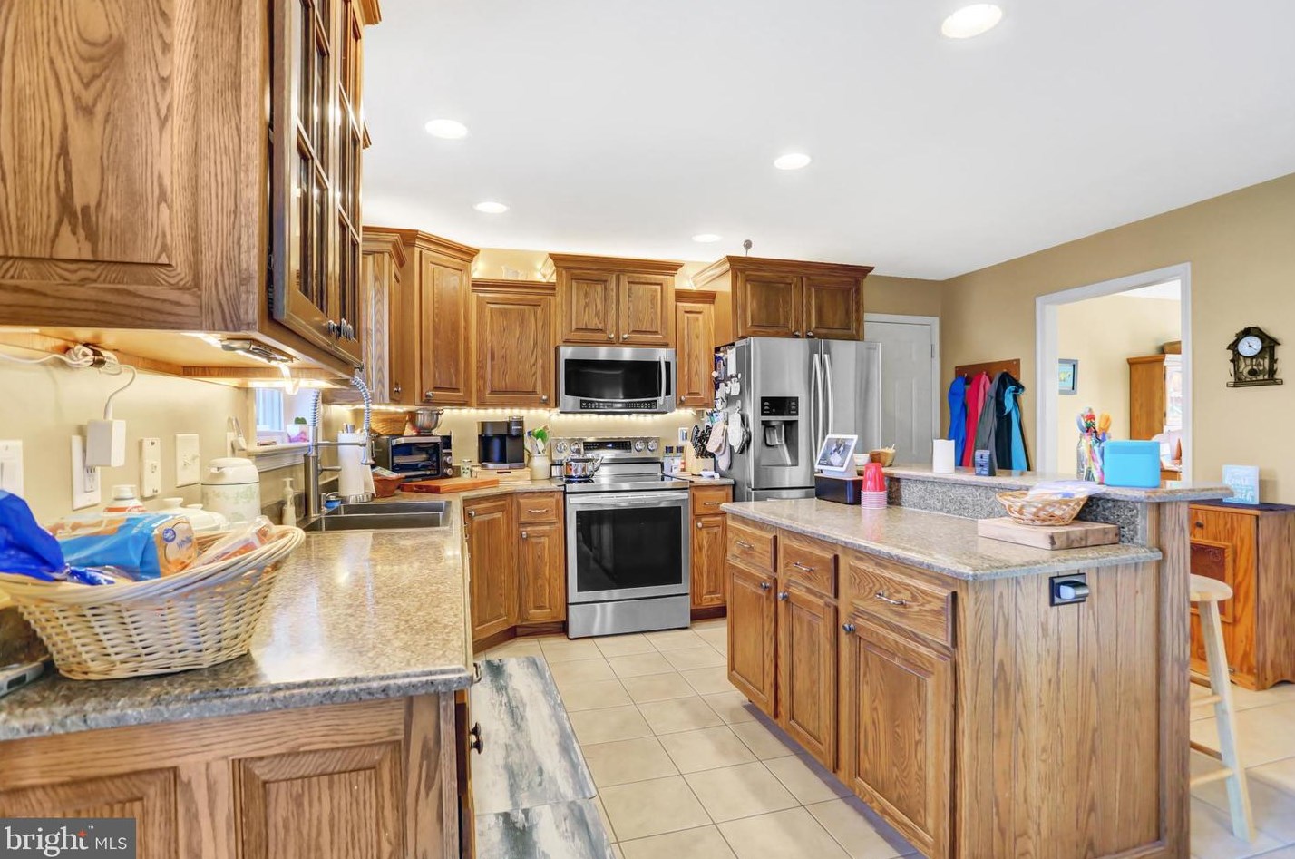 215 Cresthaven Dr, Fayetteville PA  17222-9377 exterior