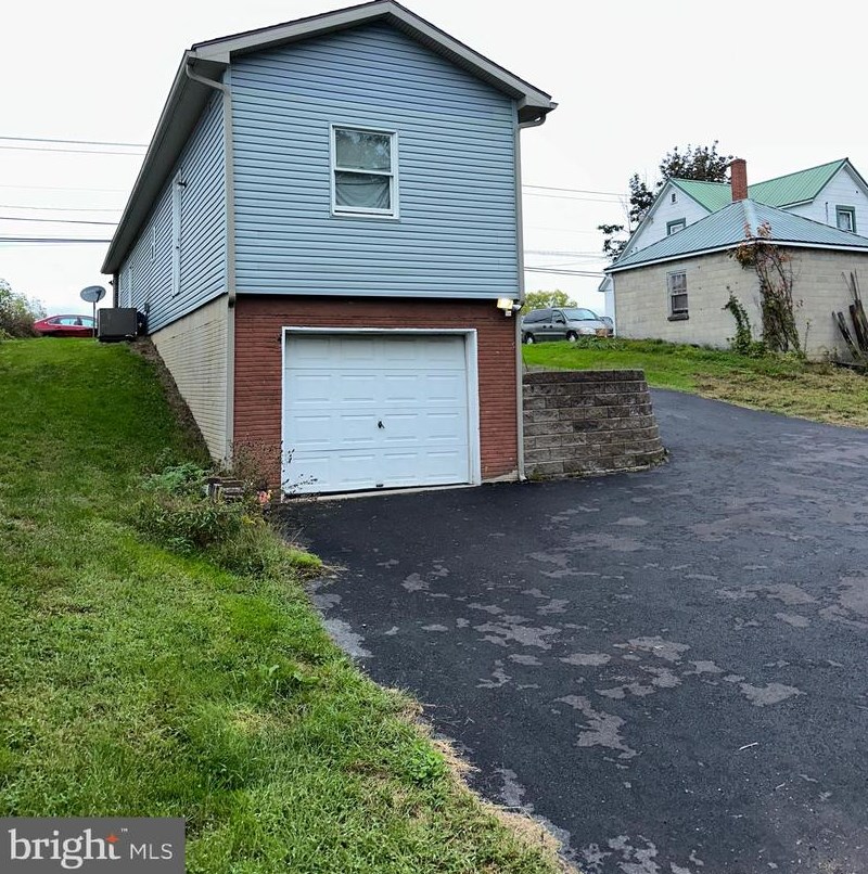 1200 Edenville Rd, Chambersburg PA  17202-8029 exterior