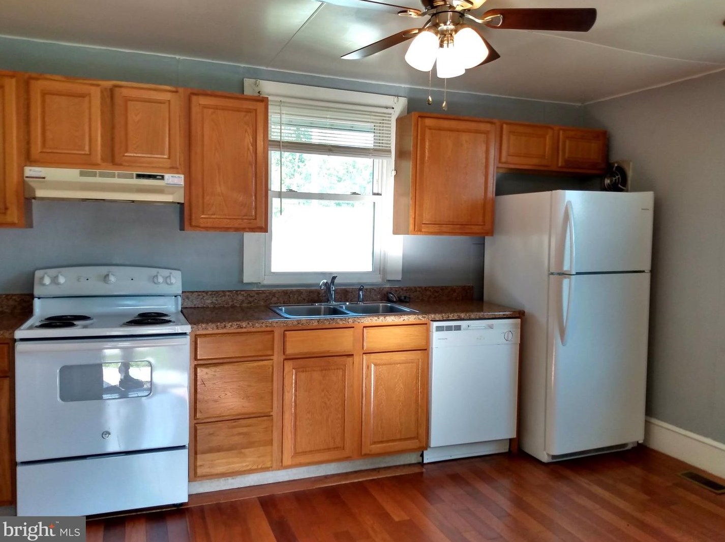 1966 Philadelphia Ave, Chambersburg PA  17201-1433 exterior