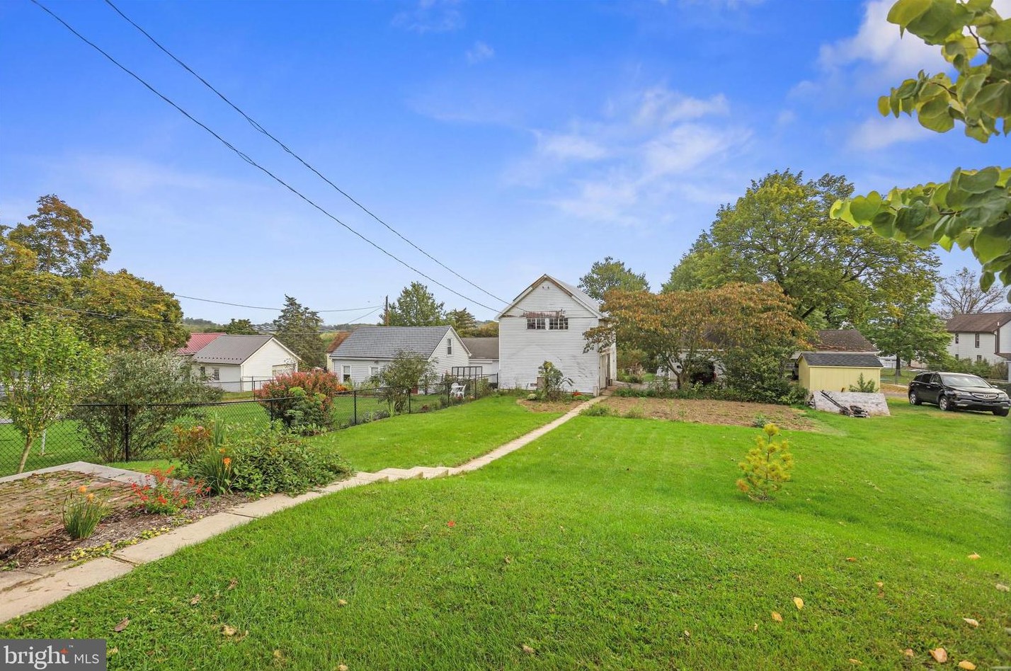 545 Center St, Chambersburg PA  17201-1109 exterior