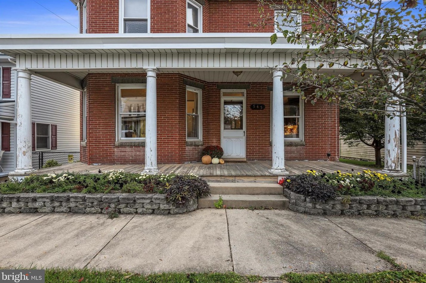 545 Center St, Chambersburg PA  17201-1109 exterior