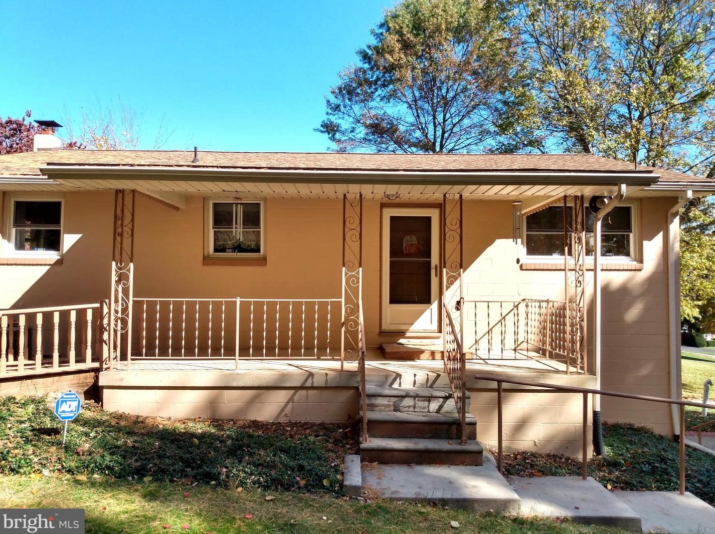 676 Siloam Rd, Chambersburg PA  17201-7809 exterior