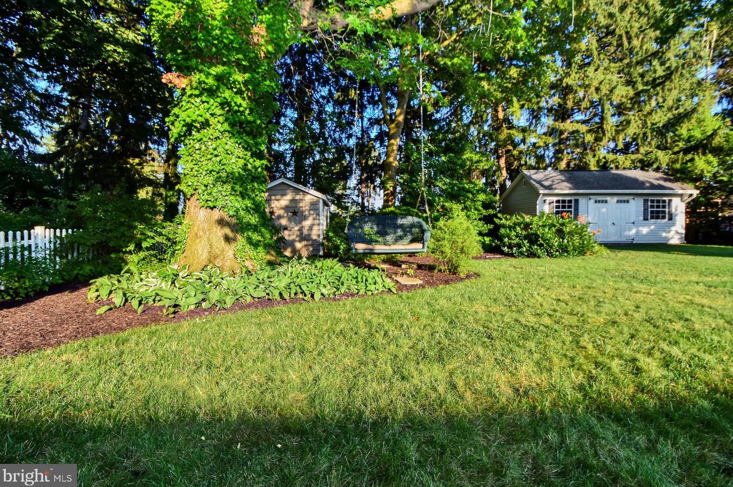 344 Coldbrook Ave, Chambersburg PA  17201-2718 exterior