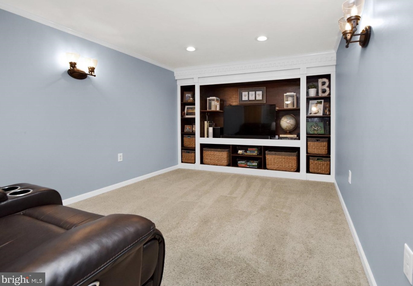 344 Coldbrook Ave, Chambersburg PA  17201-2718 exterior