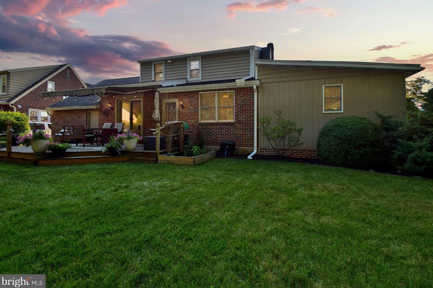 344 Coldbrook Ave, Chambersburg PA  17201-2718 exterior