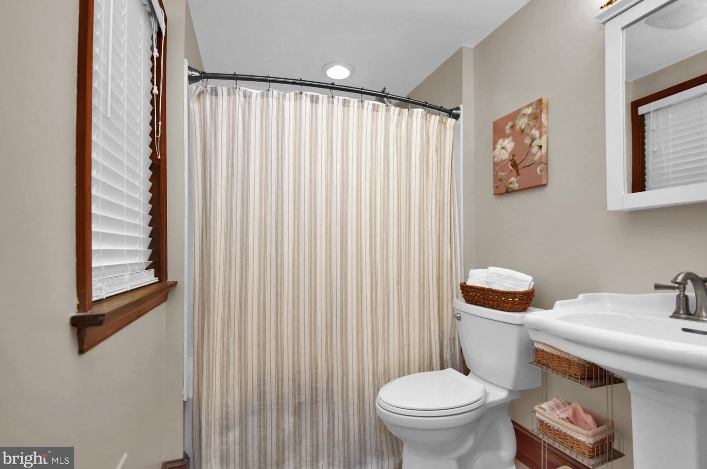 344 Coldbrook Ave, Chambersburg PA  17201-2718 exterior