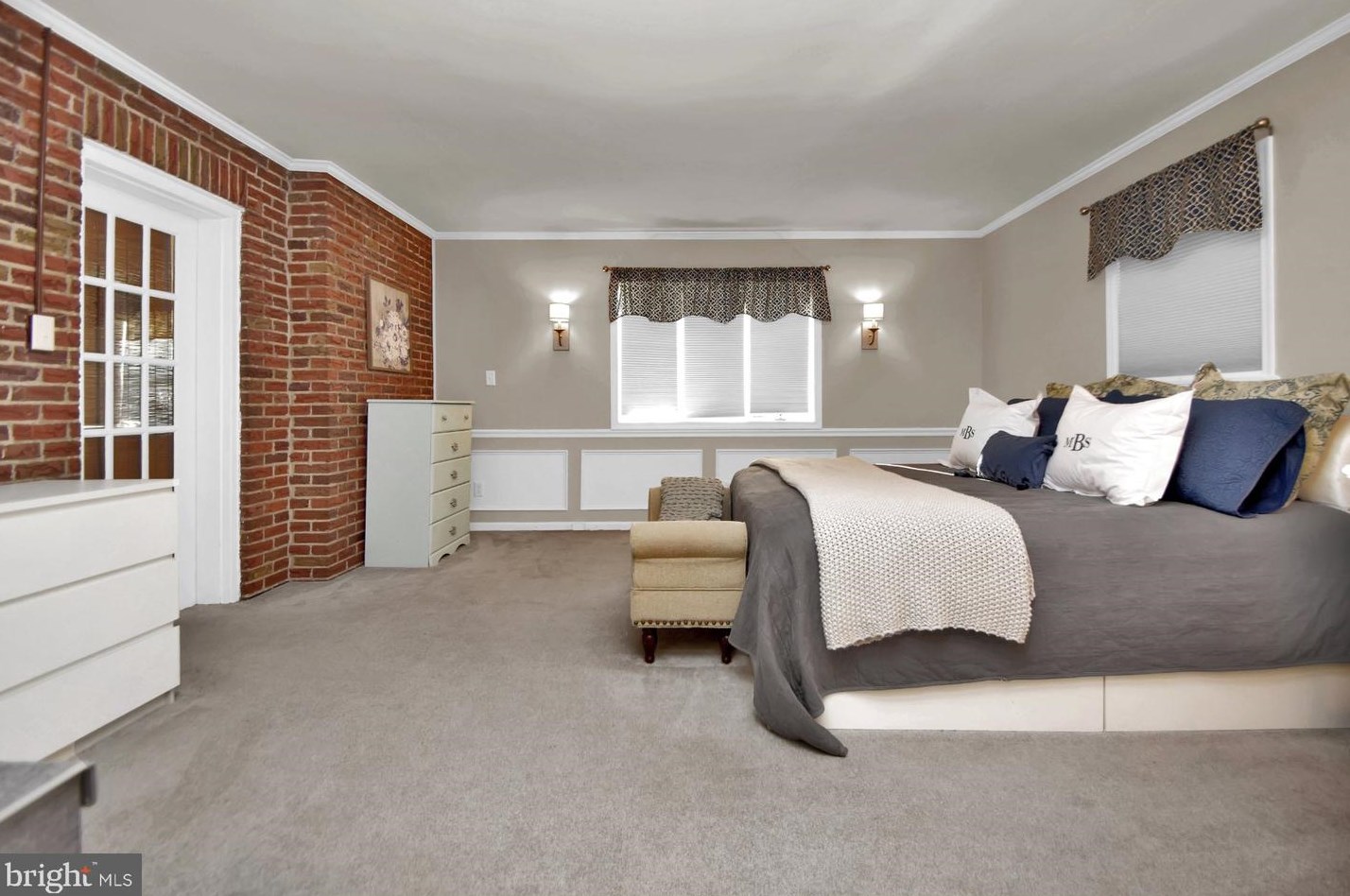 344 Coldbrook Ave, Chambersburg PA  17201-2718 exterior