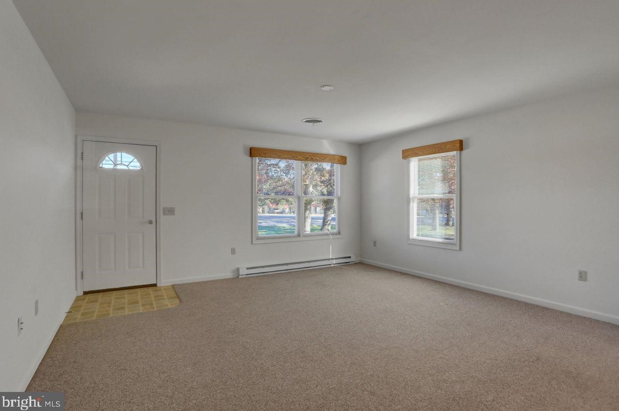 6084 Lincoln Way, Chambersburg PA  17202-8667 exterior