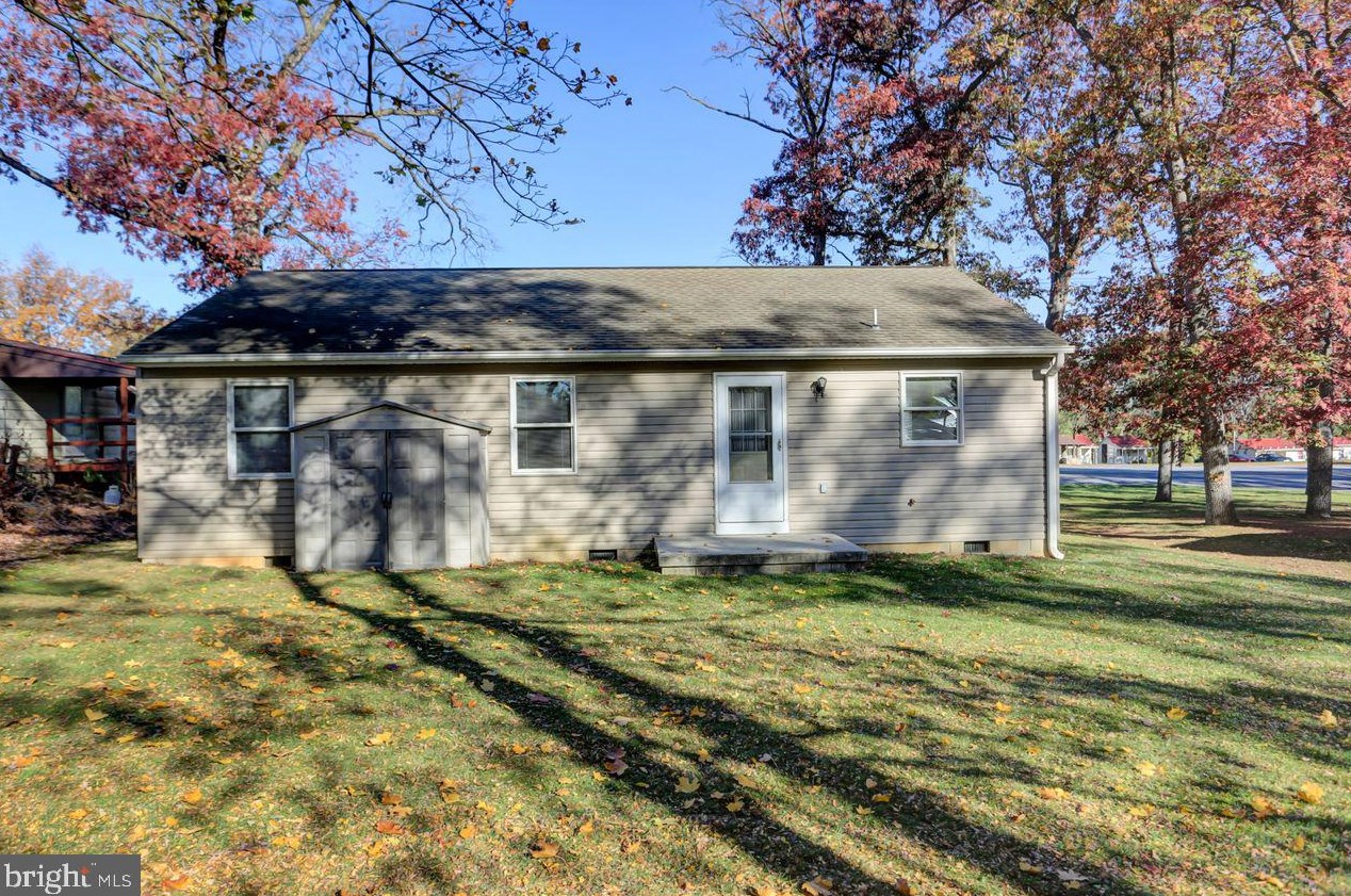 6084 Lincoln Way, Chambersburg PA  17202-8667 exterior