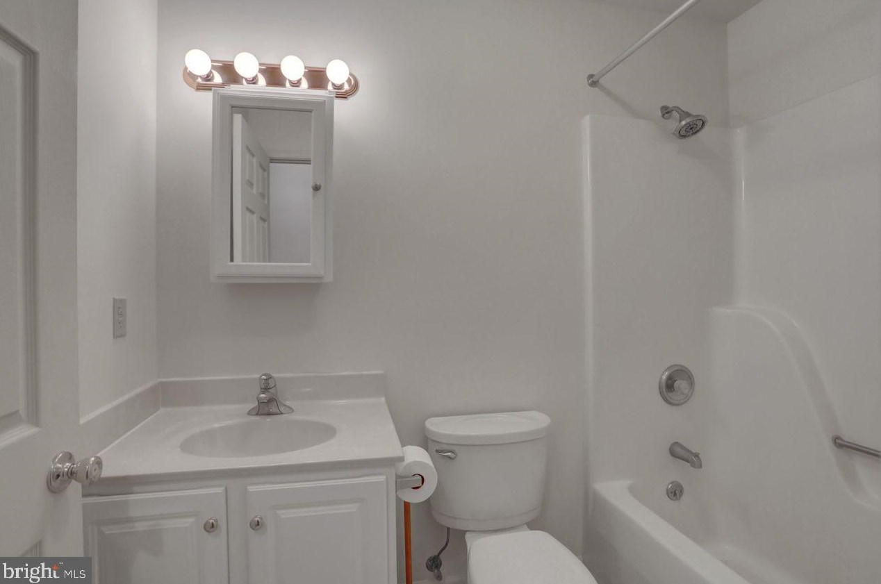 6084 Lincoln Way, Chambersburg PA  17202-8667 exterior