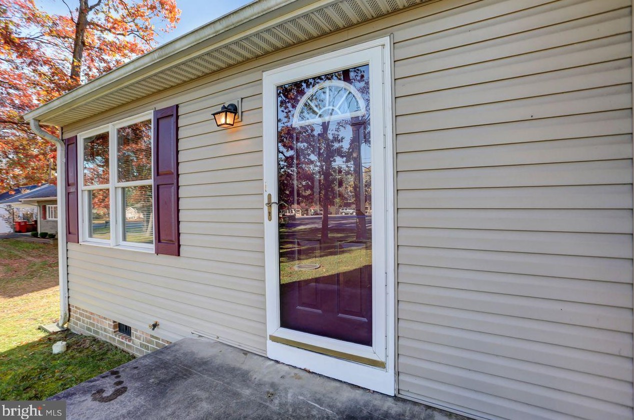 6084 Lincoln Way, Chambersburg PA  17202-8667 exterior