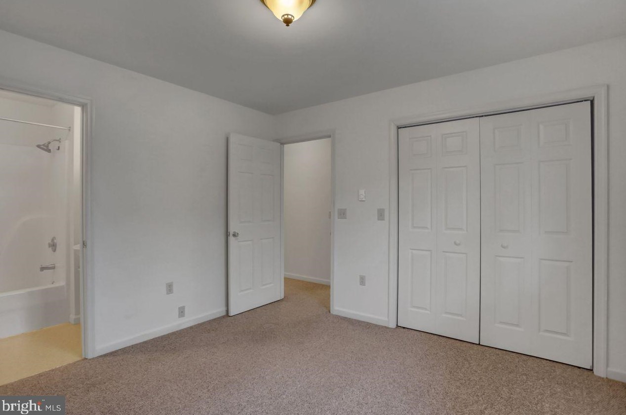 6084 Lincoln Way, Chambersburg PA  17202-8667 exterior