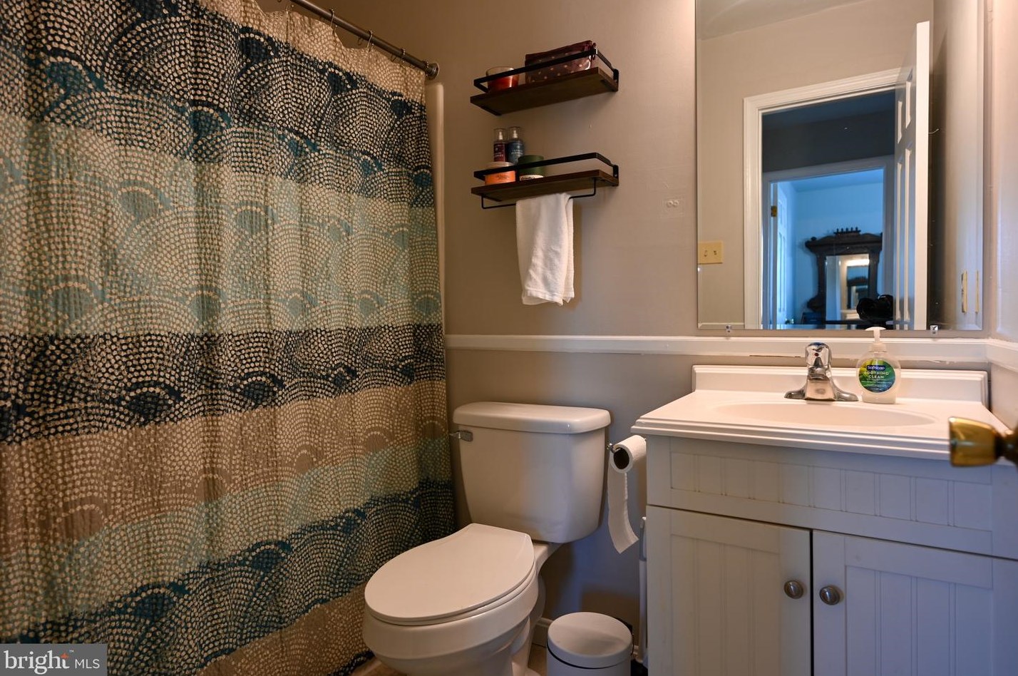 845 Woodlawn Dr, Chambersburg PA  17201-3838 exterior