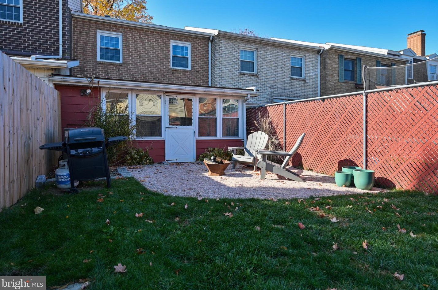 845 Woodlawn Dr, Chambersburg PA  17201-3838 exterior