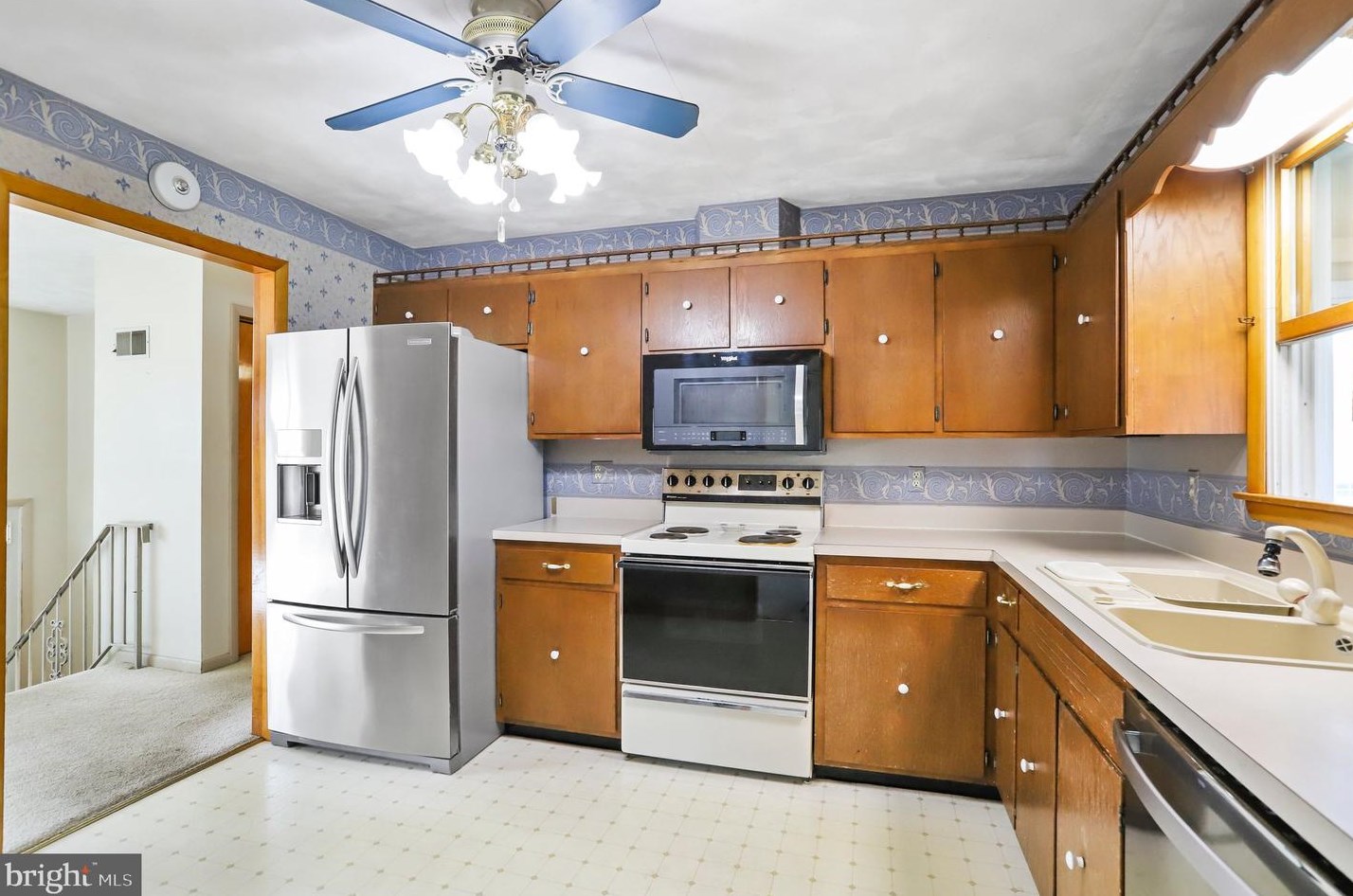 1541 Linden Rd, Chambersburg PA  17202-8810 exterior