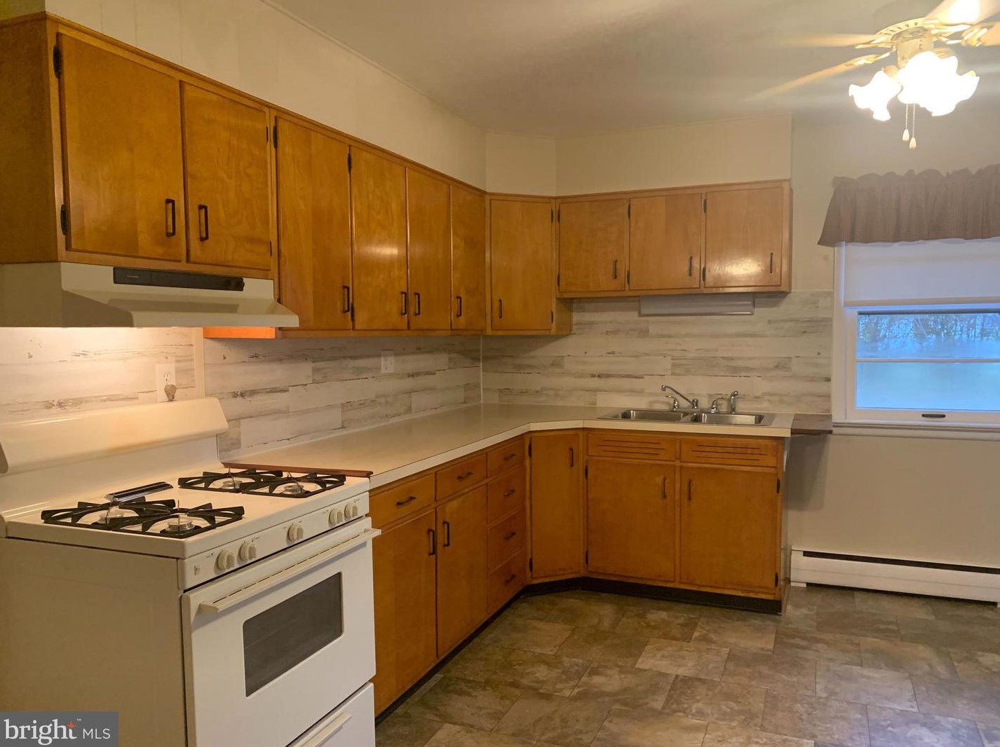 5746 Greenvillage Rd, Chambersburg PA  17202-7315 exterior