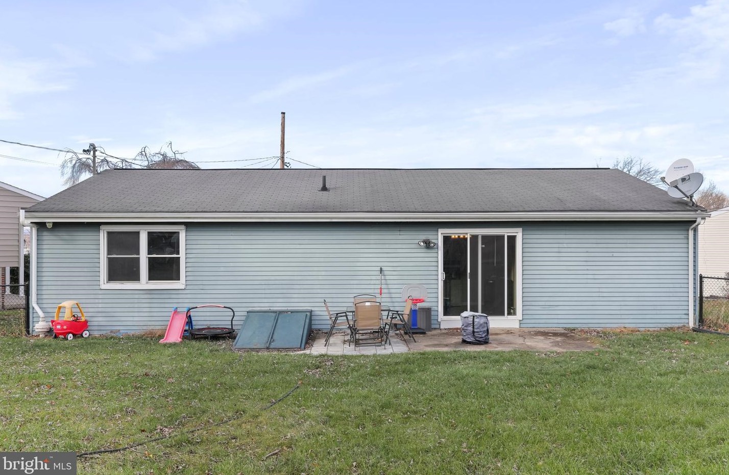 84 Roosevelt Arms Ct, Chambersburg PA  17201-8231 exterior