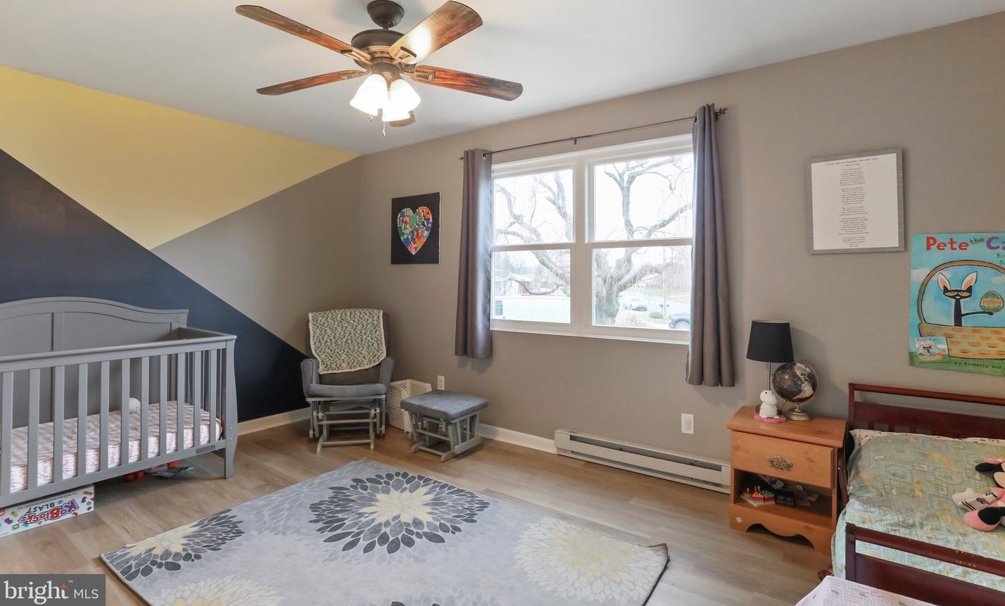 84 Roosevelt Arms Ct, Chambersburg PA  17201-8231 exterior