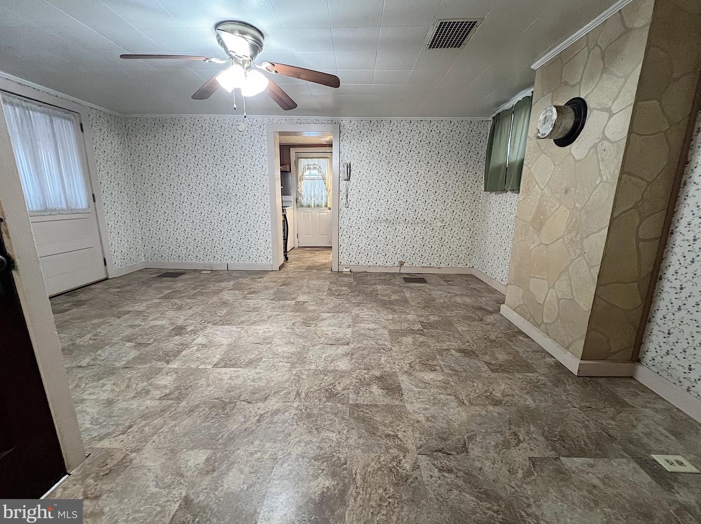 250 Siloam Rd, Chambersburg PA  17201-8901 exterior