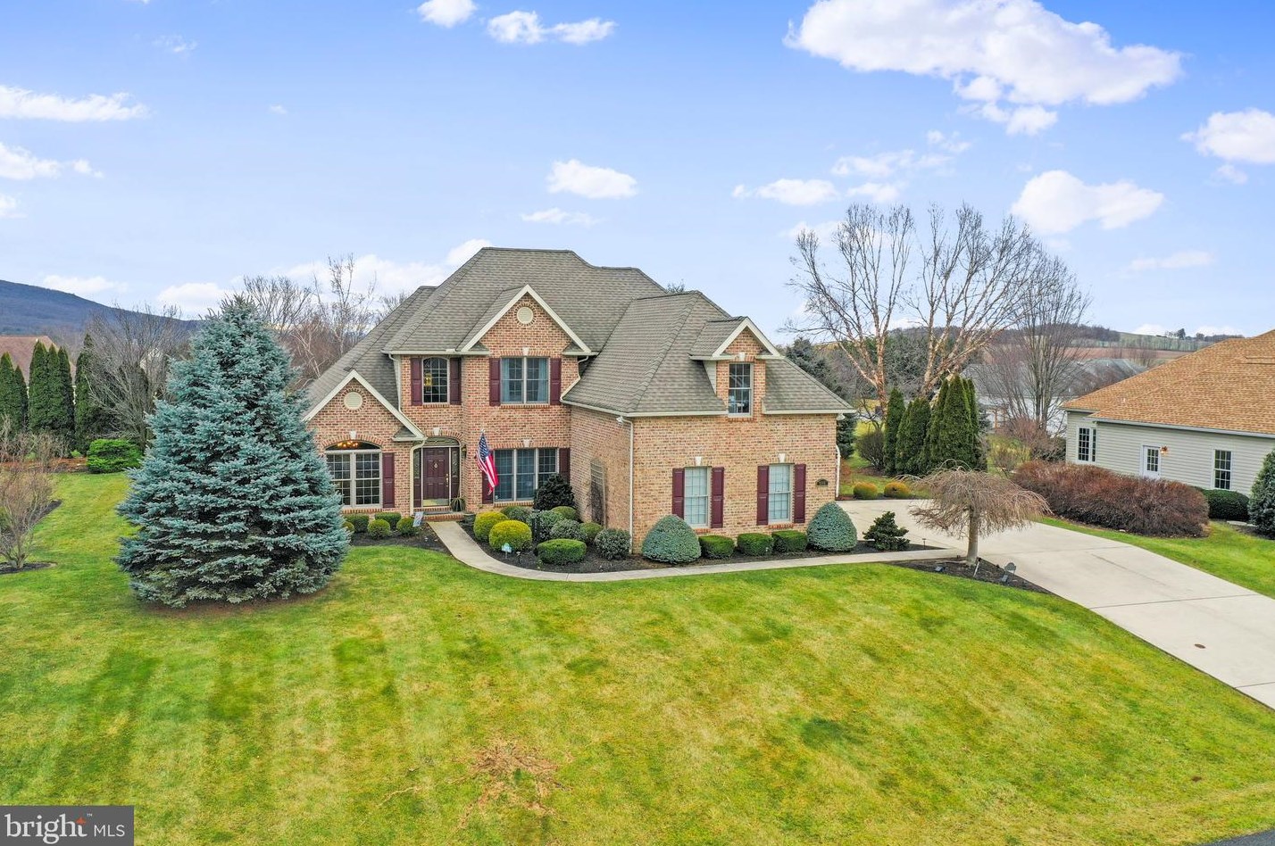 6340 Medina Ridge Dr, Fayetteville PA  17222-9435 exterior