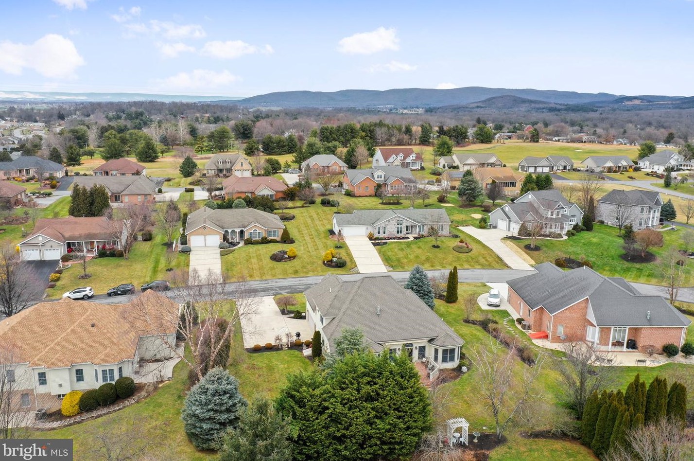 6340 Medina Ridge Dr, Fayetteville PA  17222-9435 exterior