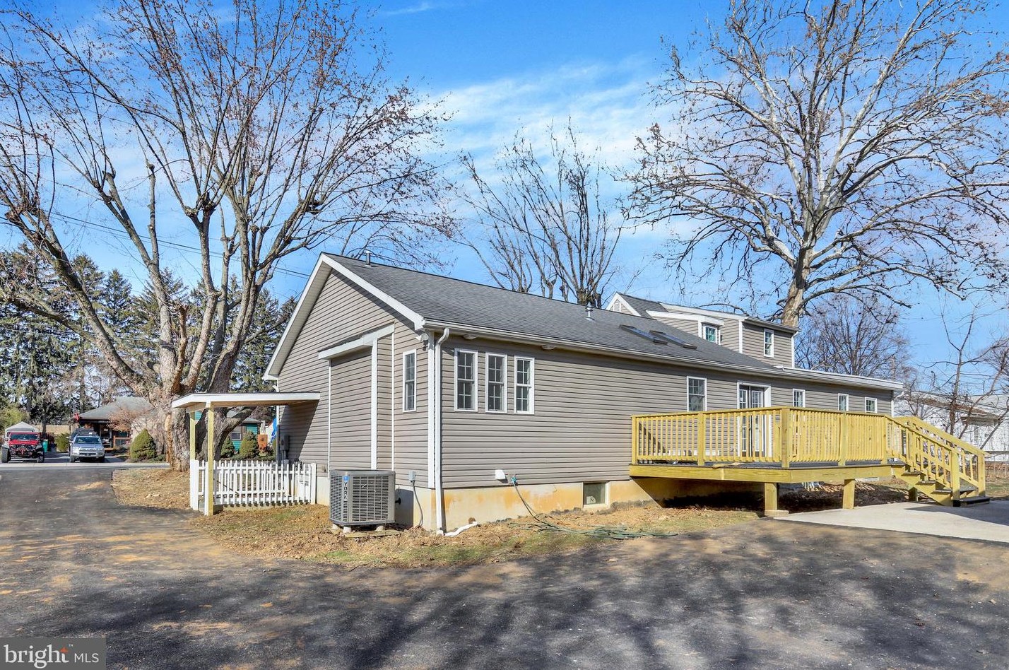 80 Brumbaugh Ave, Chambersburg PA  17201-2804 exterior