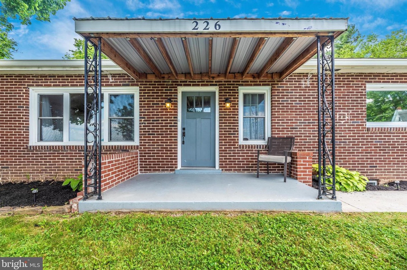 226 Highland Ave, Roadside PA  17268-2512 exterior