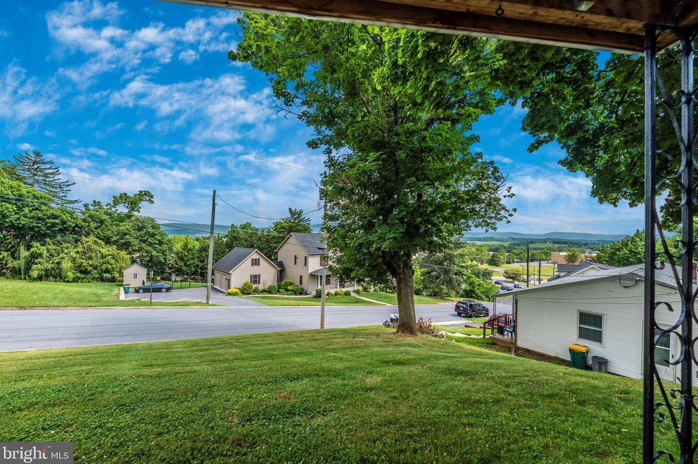 226 Highland Ave, Roadside PA  17268-2512 exterior