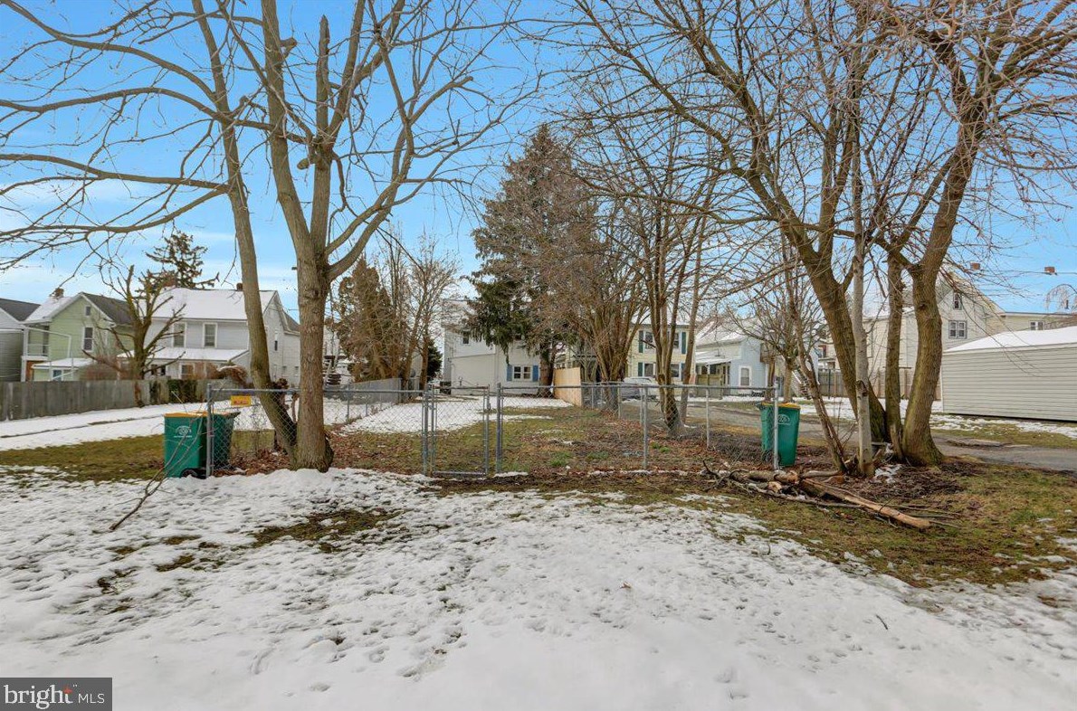 291 King St, Chambersburg PA  17201-1517 exterior