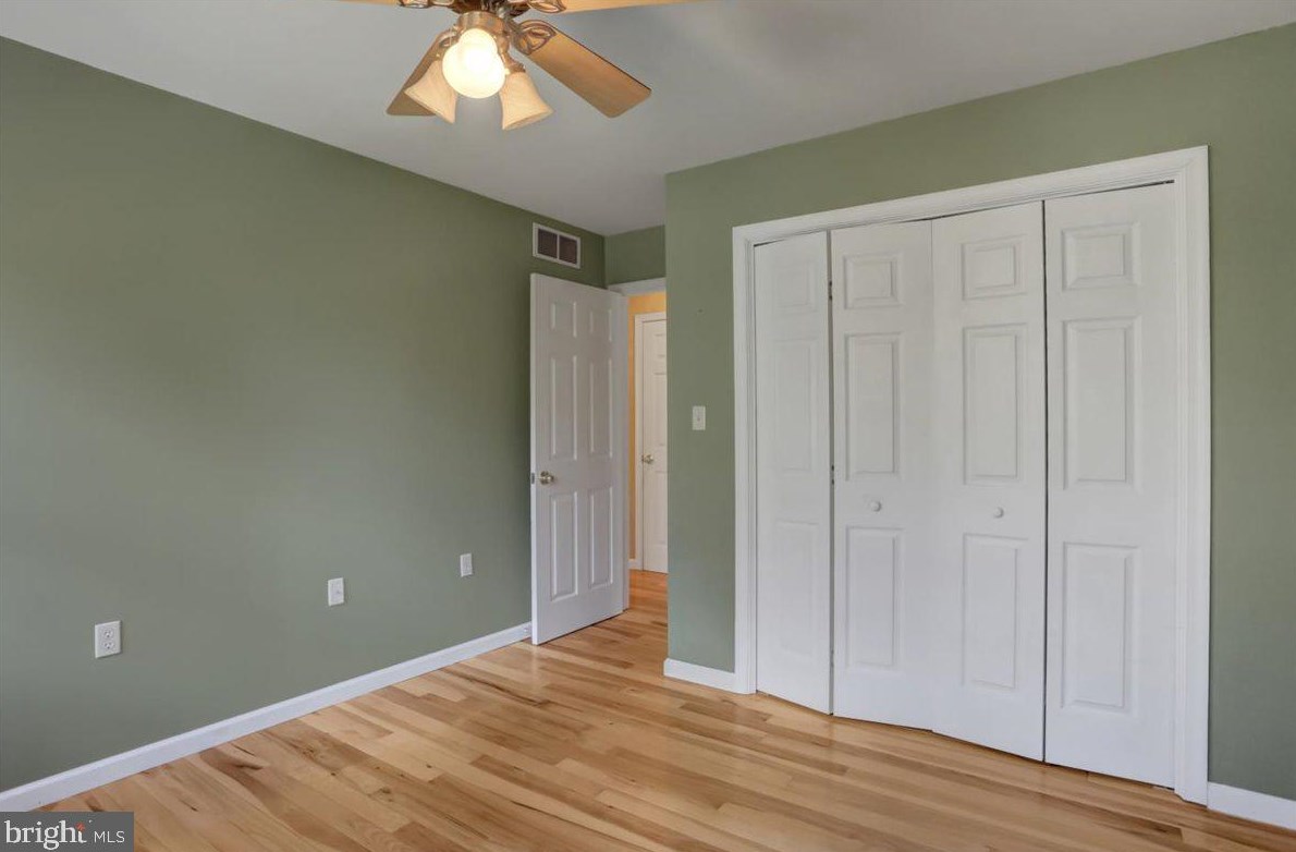 2065 Loop Rd, Chambersburg PA  17202-8842 exterior
