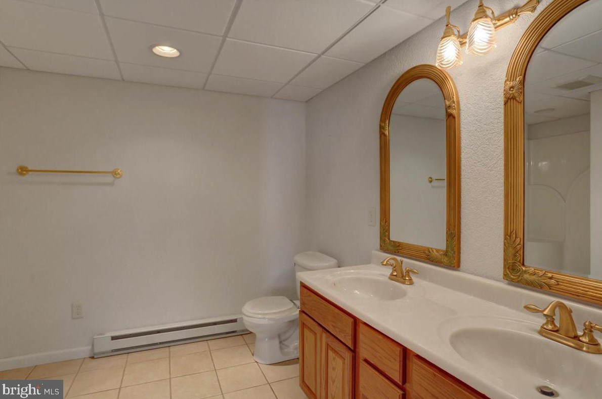 2065 Loop Rd, Chambersburg PA  17202-8842 exterior