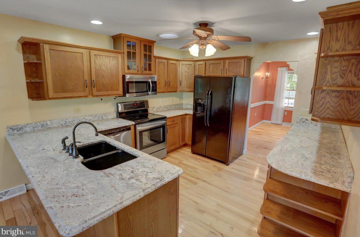 2065 Loop Rd, Chambersburg PA  17202-8842 exterior