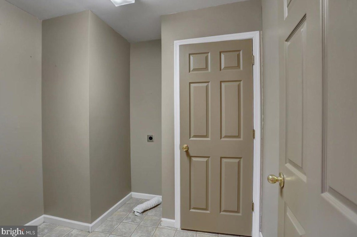 2065 Loop Rd, Chambersburg PA  17202-8842 exterior