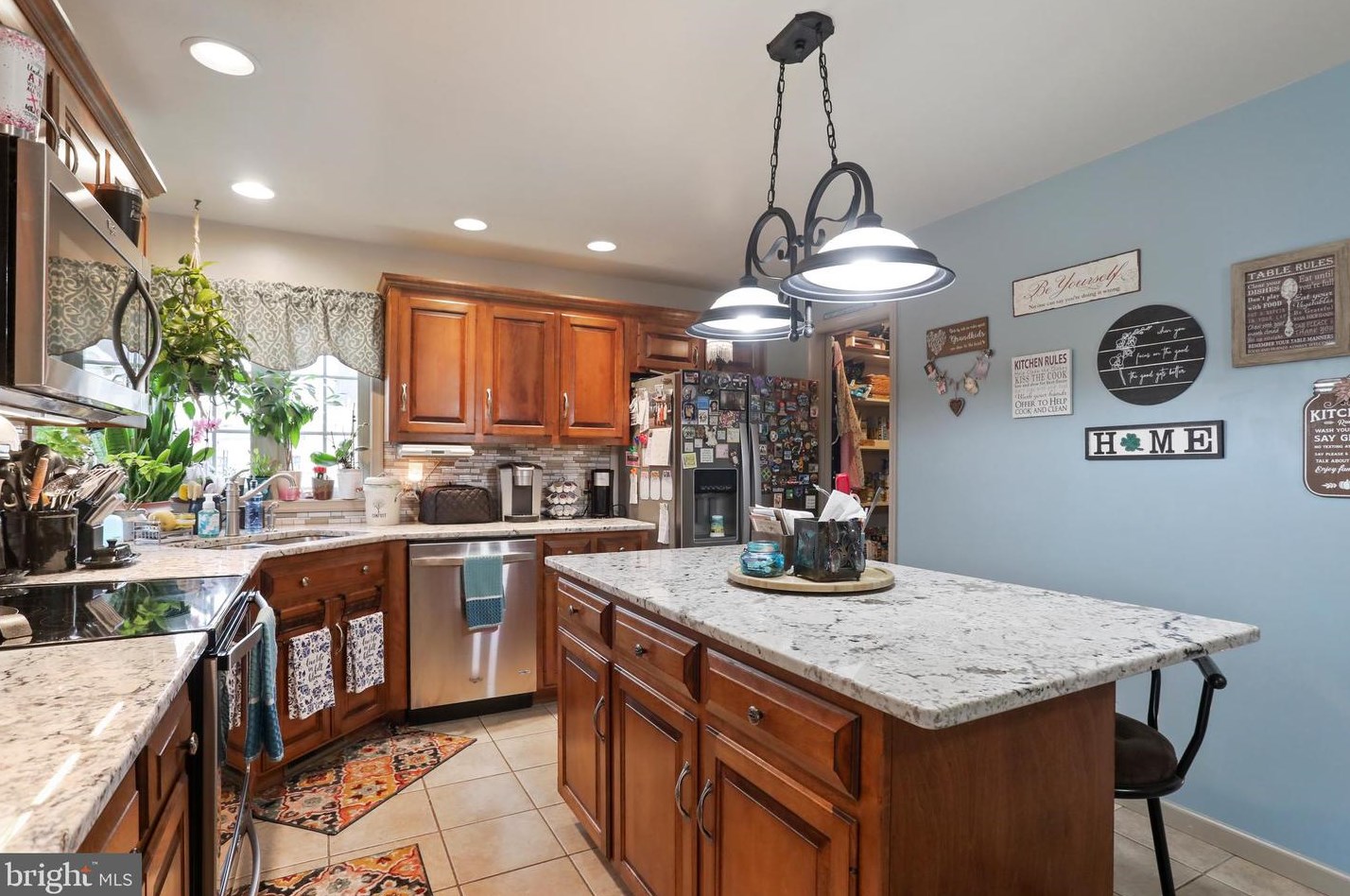 180 Buckingham Dr, Chambersburg PA  17201-8370 exterior