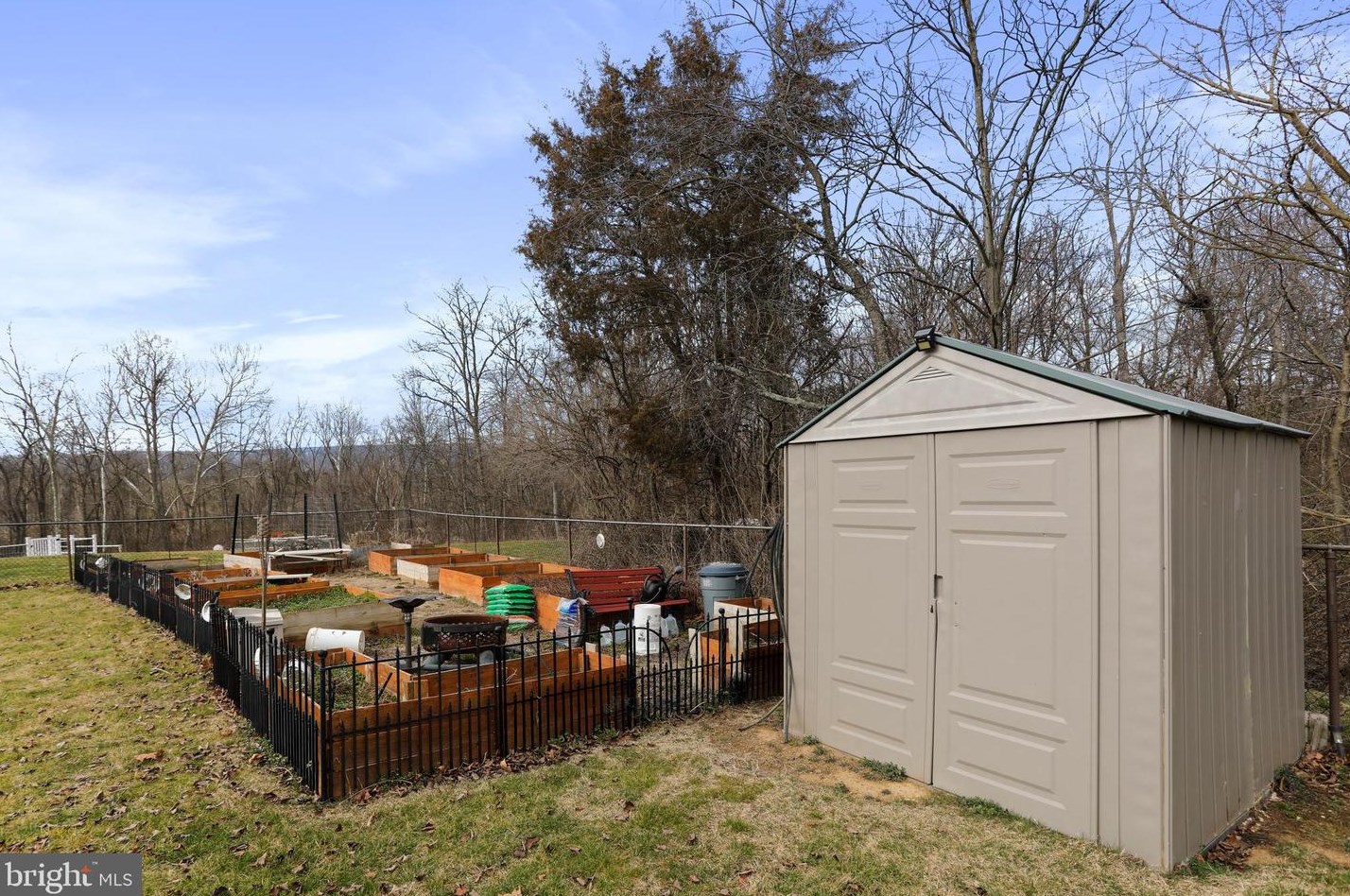 180 Buckingham Dr, Chambersburg PA  17201-8370 exterior