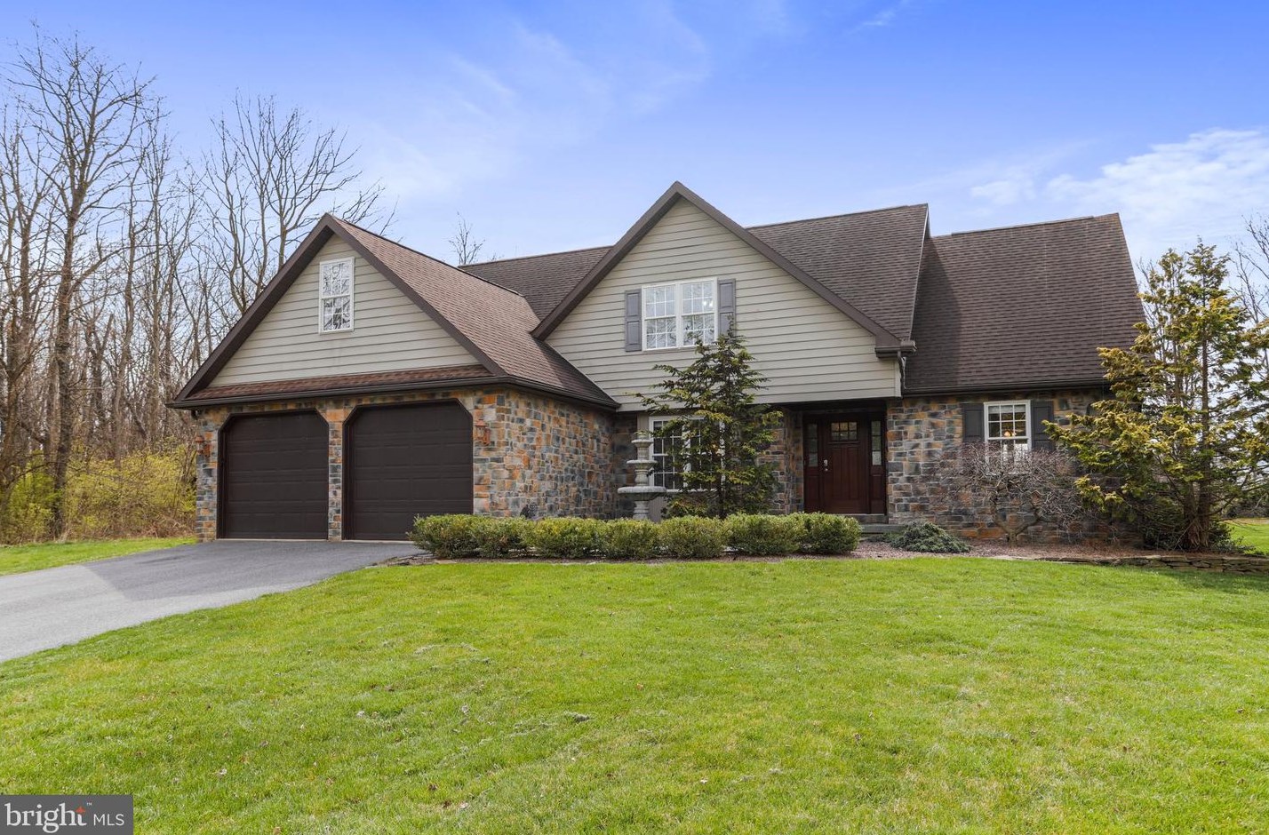1636 Alphin Way, Upton PA  17225-9149 exterior