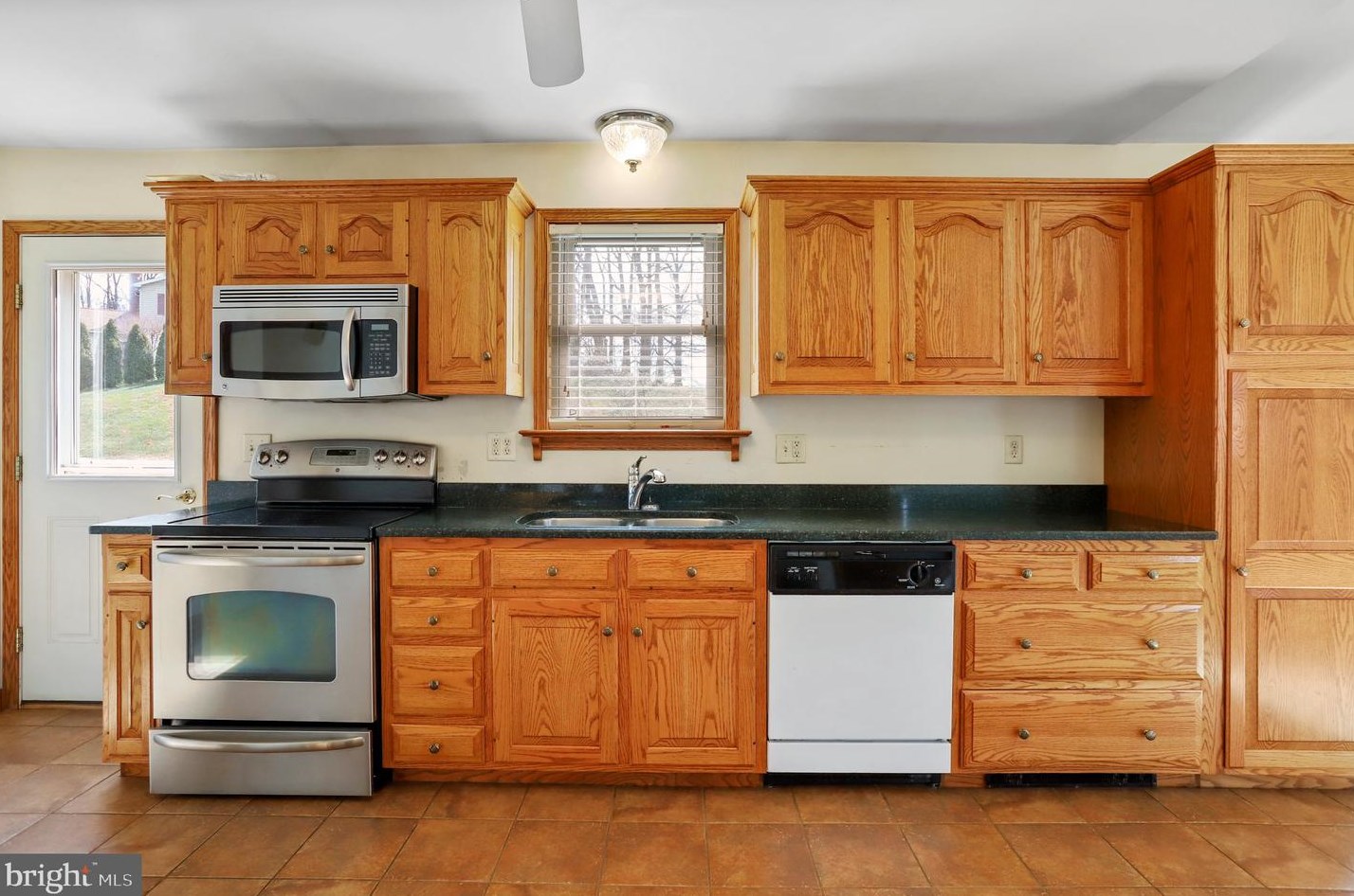 106 Echo Dr, Chambersburg PA  17202-3308 exterior