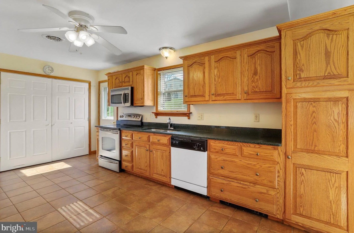 106 Echo Dr, Chambersburg PA  17202-3308 exterior