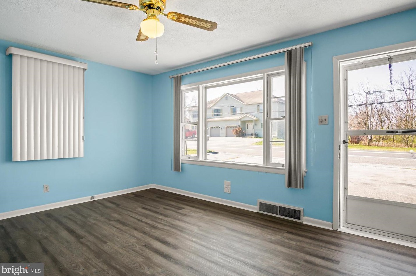 14232 Molly Pitcher Hwy, Upton PA 17225-9457 exterior