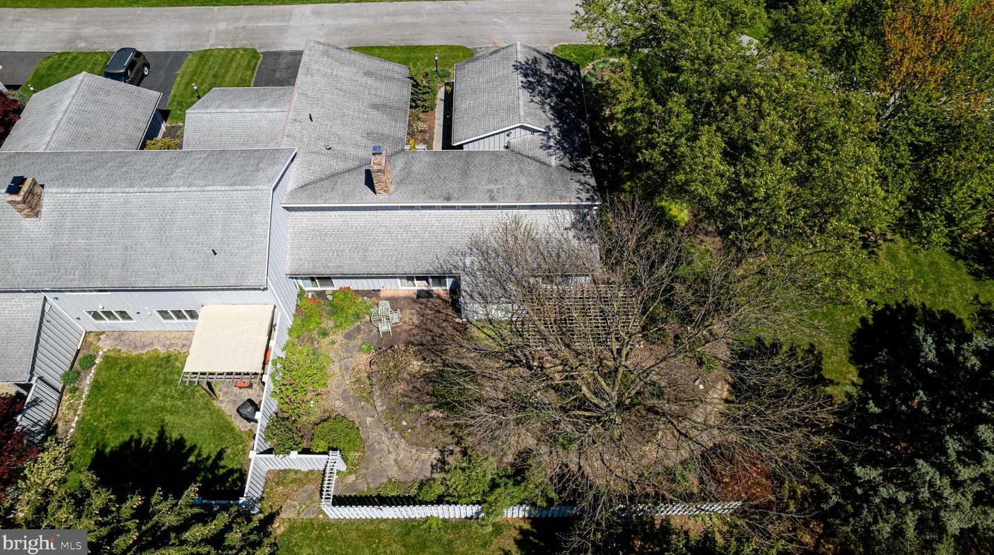 3528 Scotland Rd, Chambersburg PA  17202-9774 exterior