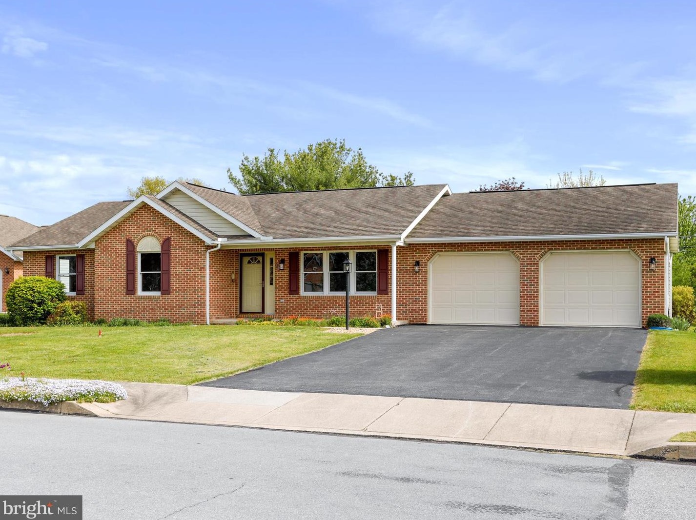 83 Parkwood Dr, Upton PA  17225-1485 exterior